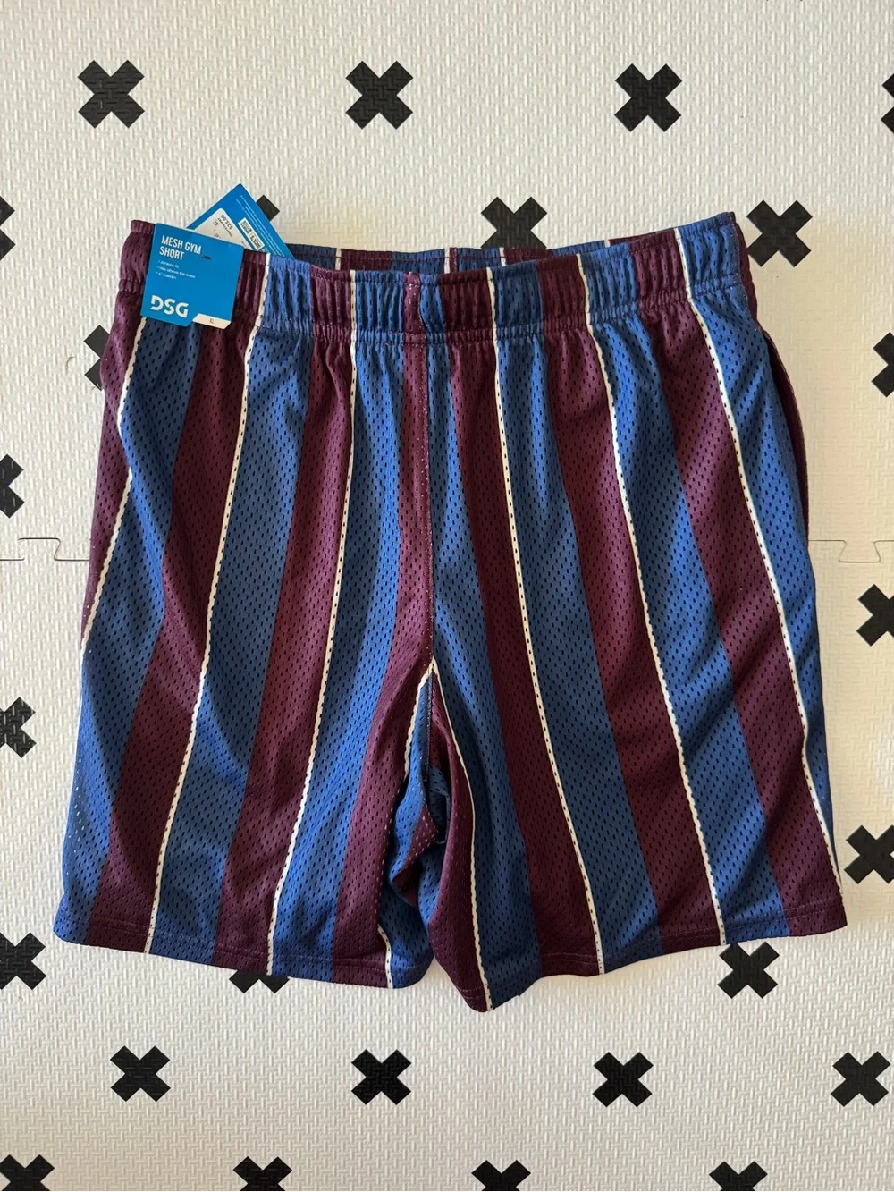 DSG Boys striped Mesh Gym Shorts in burgundy blue white size XL NWT